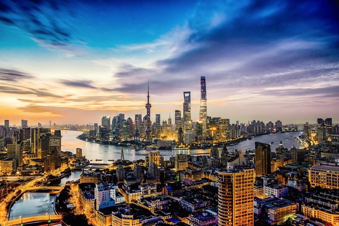 Shanghai Layover featuring a dual experience of Tesla & Maglev - The Bund: classic pre-1949 skyline right on the waterfront