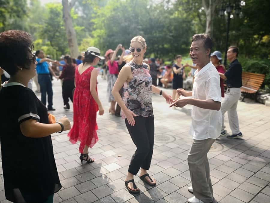Shanghai Must-See and Foodie Test Bike Tour( Day & Night) - Nanjing Road and the shift back into modern Shanghai