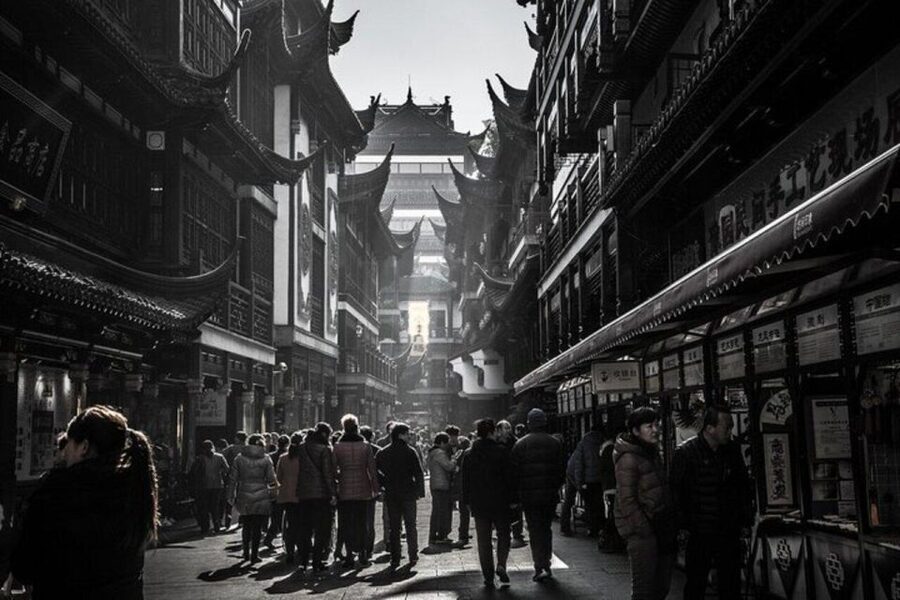 Shanghai : Old Town Private Walking Tour - Xintiandi in the former French Concession: old shikumen, modern nightlife