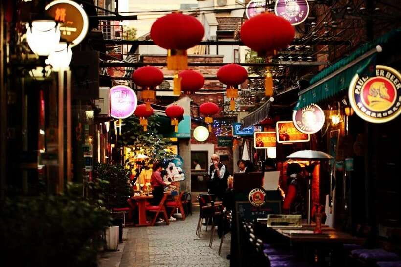 Shanghai One Day City Private Tour by German-Speaking Guide - Why a German-speaking private guide is worth the money