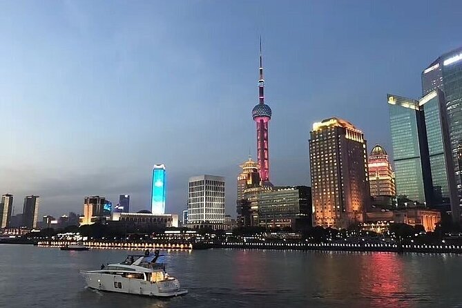 Shanghai Private Night Tour with Huangpu River Cruise, the Bund and Xintiandi - Huangpu River cruise: the built-in view that sets the mood