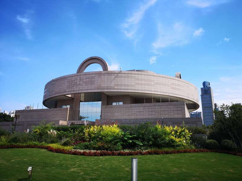 Shanghai: Private Tour of the Shanghai Museum - Bronze Gallery: Shang and Zhou ritual power in everyday objects