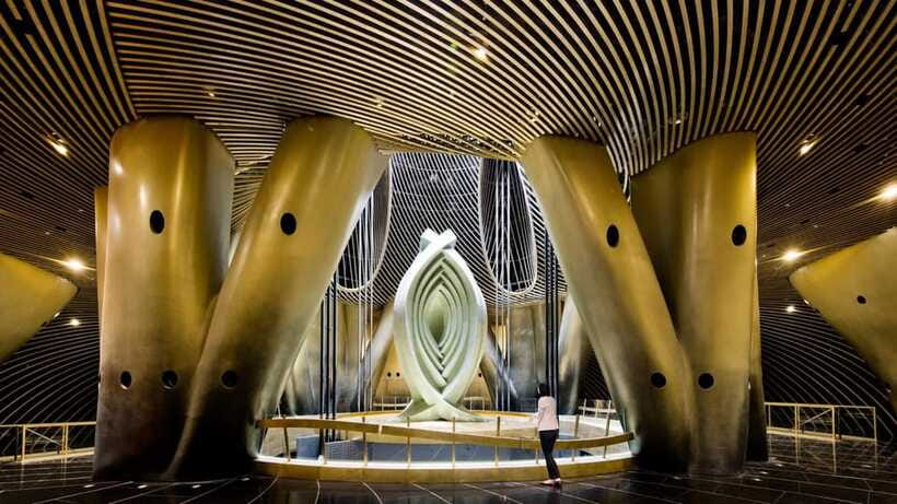 Shanghai Tower: Observation Deck Admission Ticket - When to go: clear skies vs night city lights
