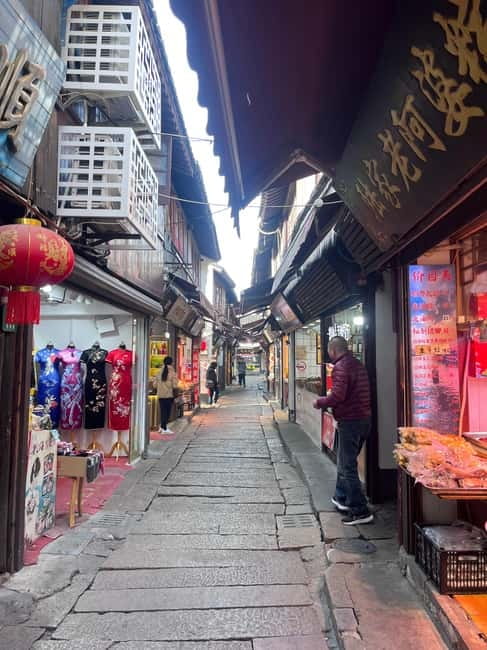 Shanghai: Zhujiajiao Water Town with Calligraphy Experience - Kezhi Garden: Optional, But a Great Change of Tempo
