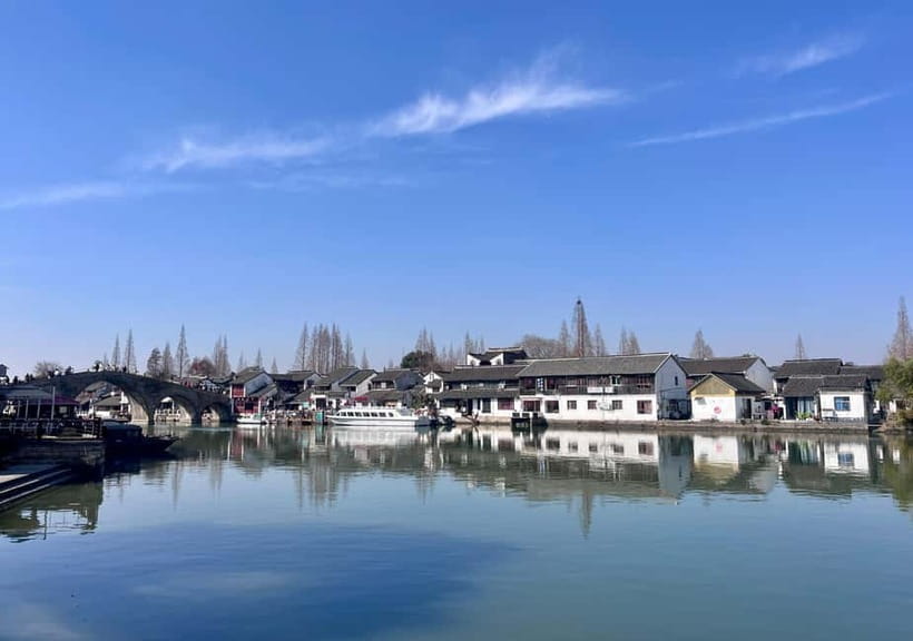 Shanghai: Zhujiajiao Water Town with Calligraphy Experience - Tea House Time: A Cozy Reset in the Middle of the Day