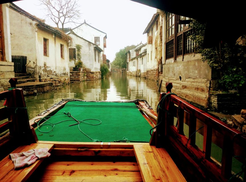 Su Zhou and Zhou Zhuang Water Village Day Tour - Silk factory viewing plus lunch: the part that keeps you fueled