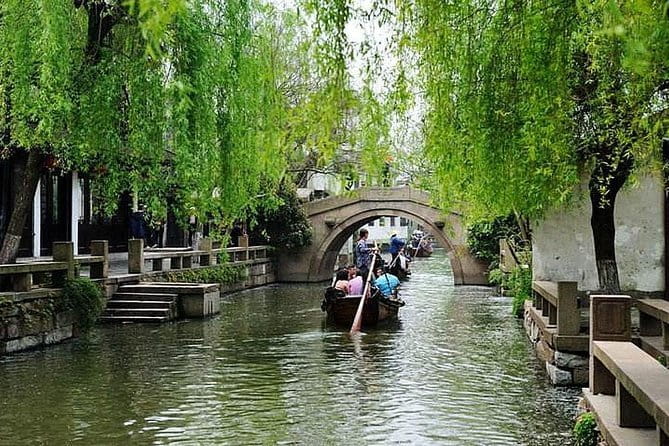 Tongli and Zhouzhuang Water Town Private Day Tour from Suzhou - How Tongli and Zhouzhuang fit together in one solid day