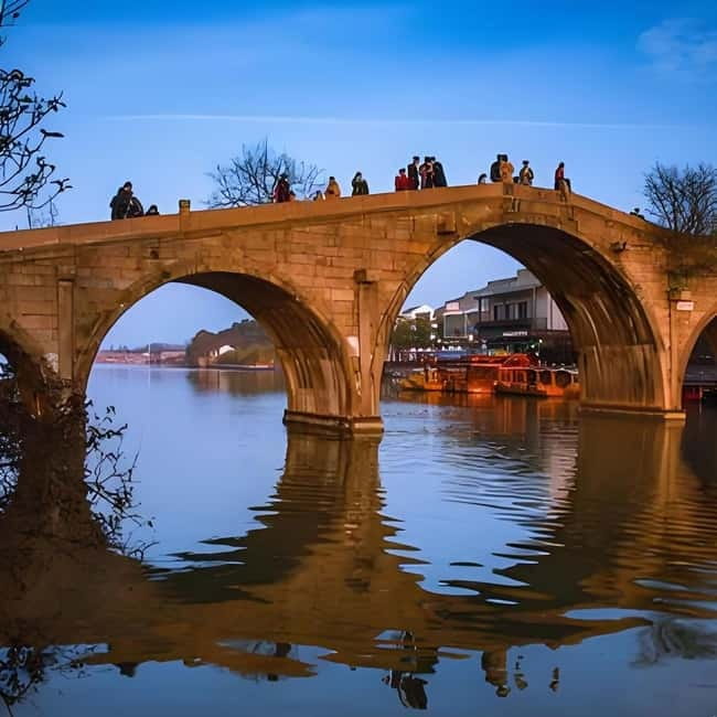 Yu Garden, Old Street, Bund & Zhujiajiao Water Town Bus Tour - Price and Value: How $60 Can Actually Add Up in Shanghai