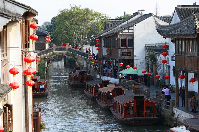 Zhujiajiao Private Day Tour and Shanghai Acrobatic Show - Weather and comfort: the small things that make the day go well