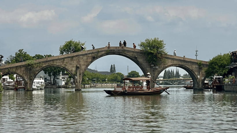 Zhujiajiao & Shanghai:Small Group Tour Water Town to Skyline - Who this tour fits best (and who should choose differently)