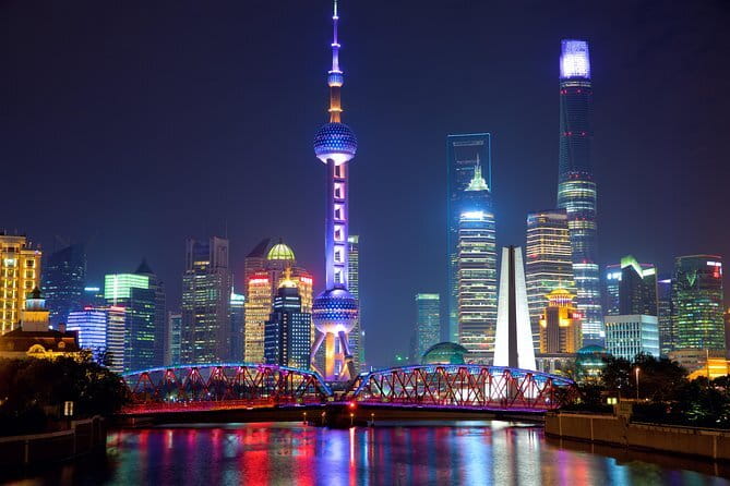 Zhujiajiao Water Town and Shanghai City Highlights Private Day Tour - Yu Garden and Shanghai Tower: Where Your Afternoon Choices Change the Feel of the Day