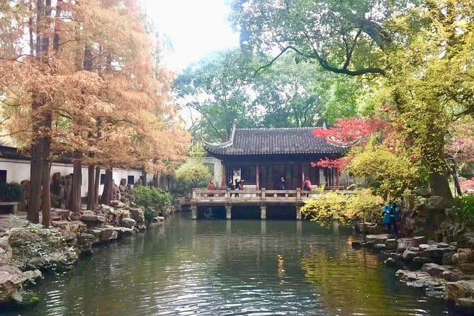 Zhujiajiao Water Town and Shanghai City Highlights Private Day Tour - What It’s Like on the Ground: Pacing, Language, and Comfort