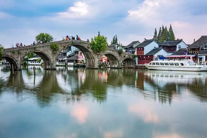 Zhujiajiao Water Town Self-Guided Tour with Private Transfer from Shanghai - Your self-guided time in Zhujiajiao: how to spend 2–3 hours well